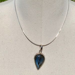 NWOT 925 Natural Blue Labradorite Necklace
